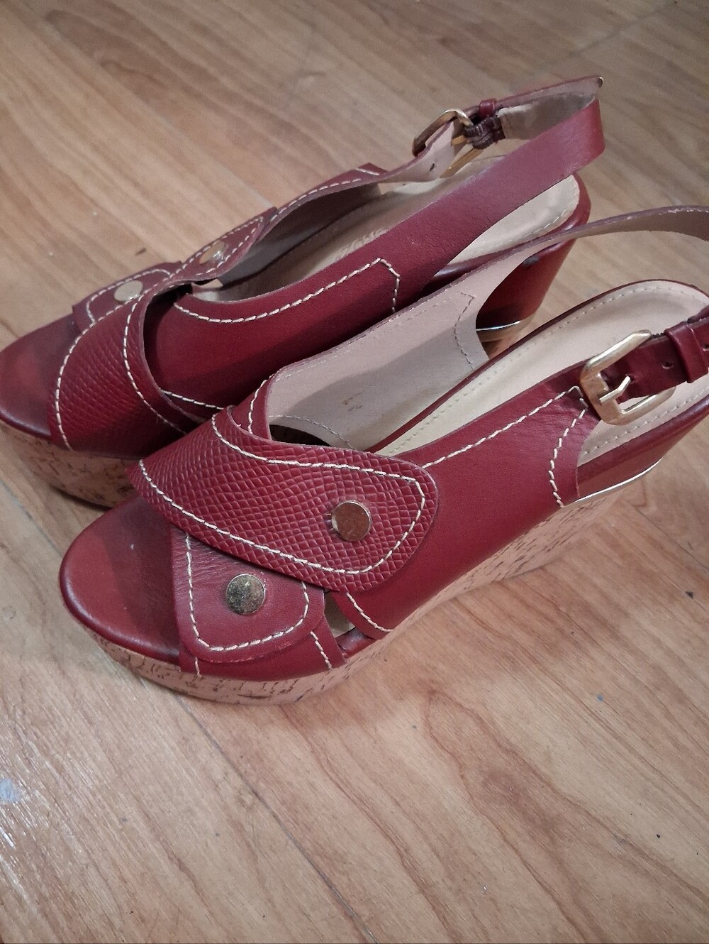 Women’s Red Slingback Sandals - Picture 2 of 4